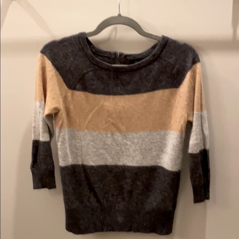 Women’s M - Grey/ Tan Striped Color Block Sweater